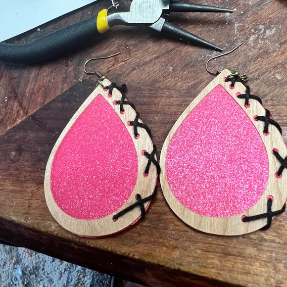 Handcrafted tear drop shaped hand stitched earrings, make your own - Picture 6 of 11